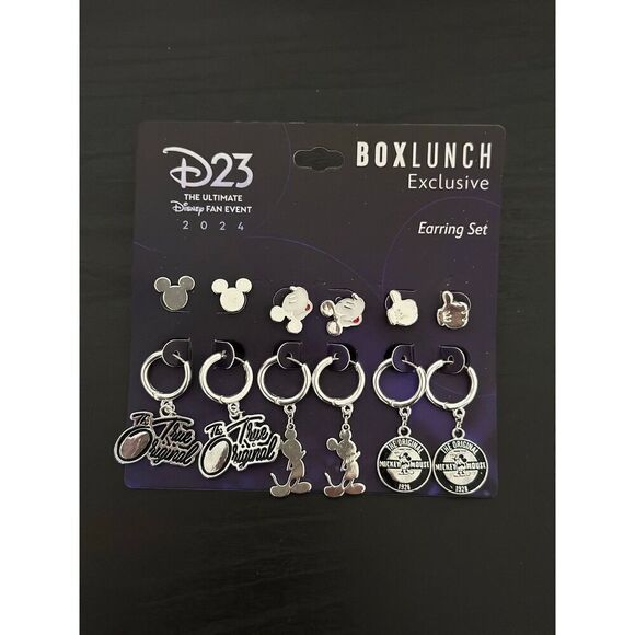D23 Disney Mickey Mouse Classic Earrings Set Exclusive - Picture 1 of 2